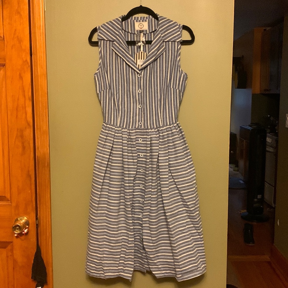 POCKETS! Button Up Dress